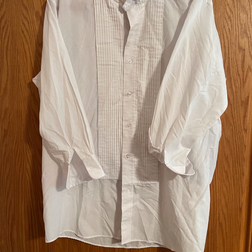 White dress shirt with pleats